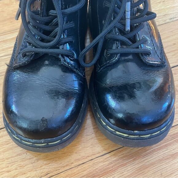 Dr. Marten Shiny Boots size 10 - Picture 4 of 12